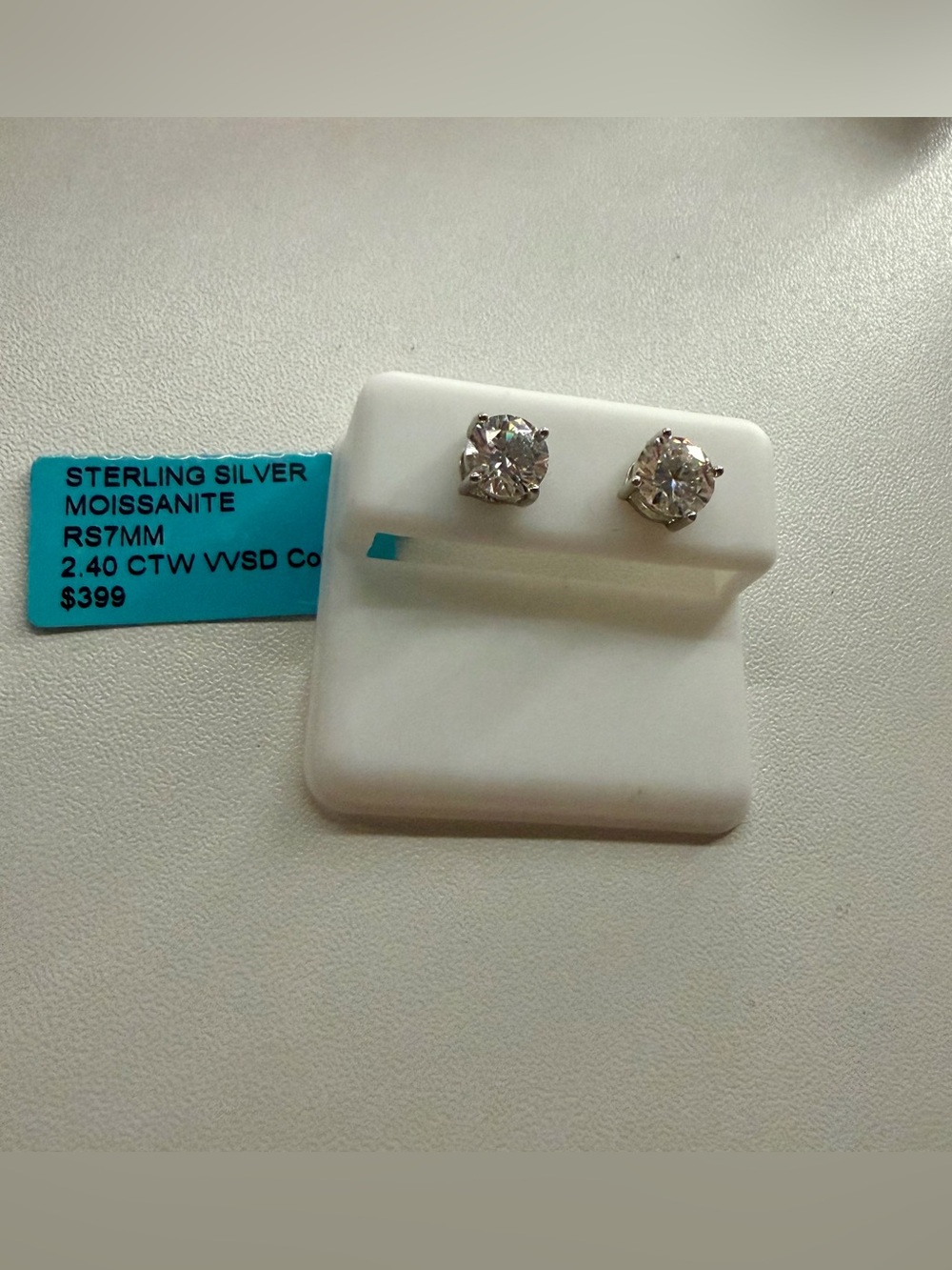 Sterling Silver Round moissanite Stud Earrings - White